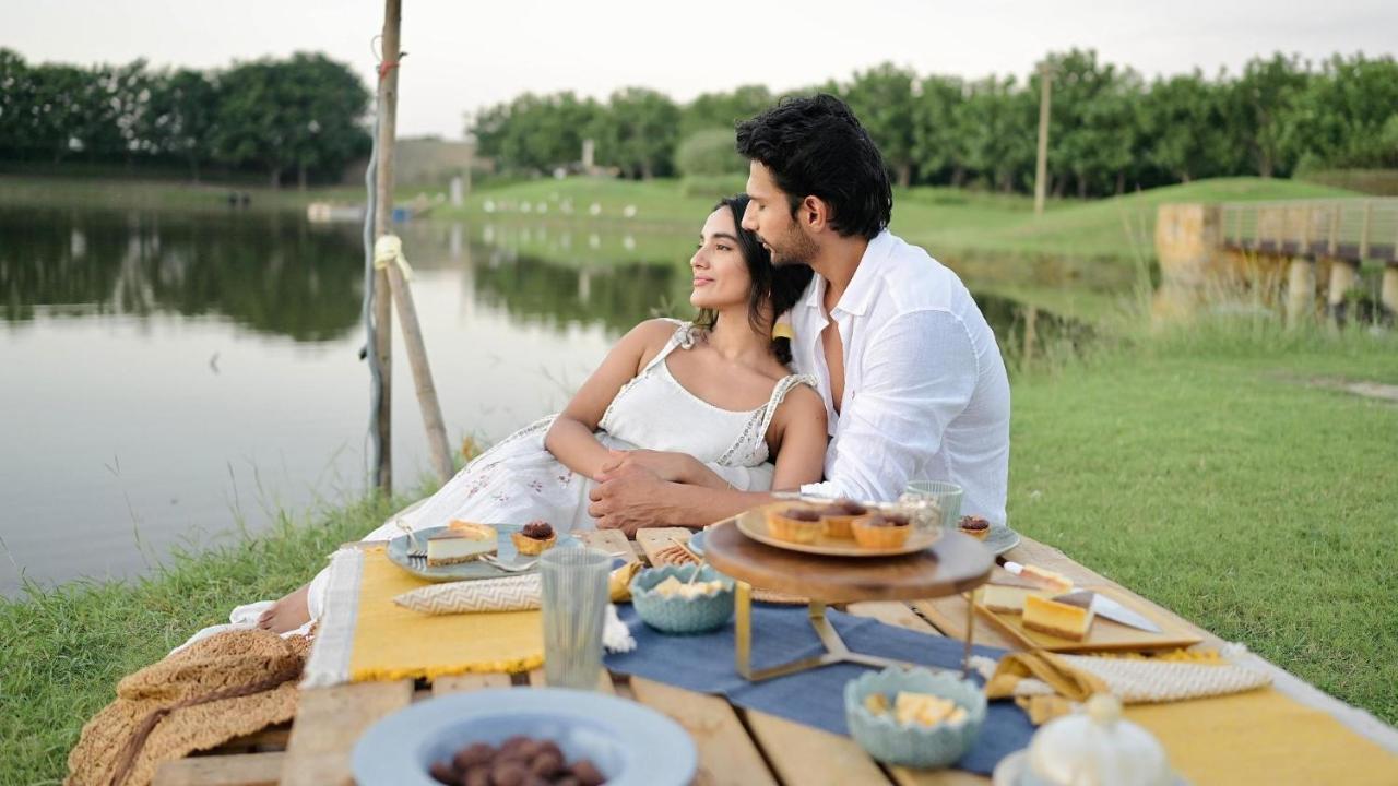 Life At Repose- Lake Villas Resort & Club Chor Warodra Exterior foto